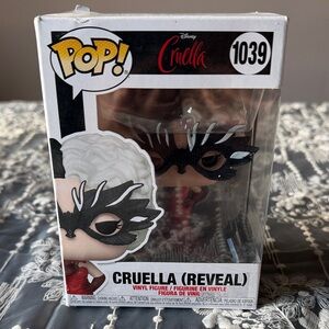 Funko Pop! Cruella (Reveal) Vinyl Figure - Black and White